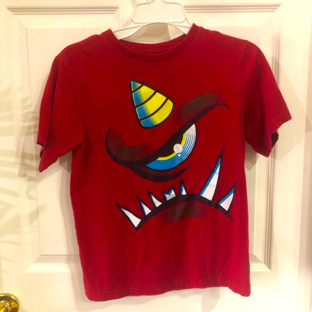 The children’s place T-shirt for boys sz XL